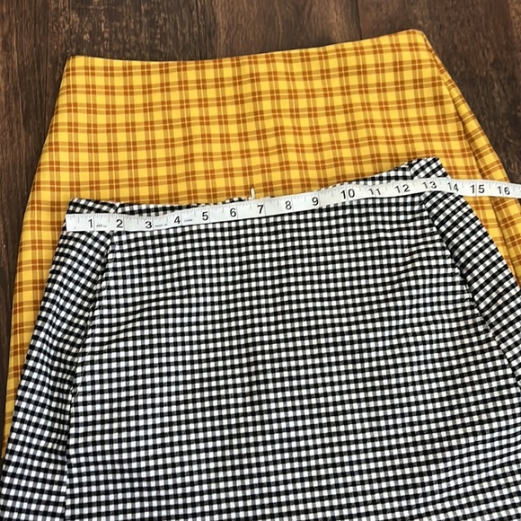 Lot of 2 Urban Outfitters Plaid Mini Skirts Size S/P with Pockets - Picture 7 of 10